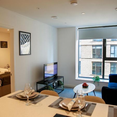 Trafford Suite Modern 1 Bed With Cinema Room 曼彻斯特 外观 照片