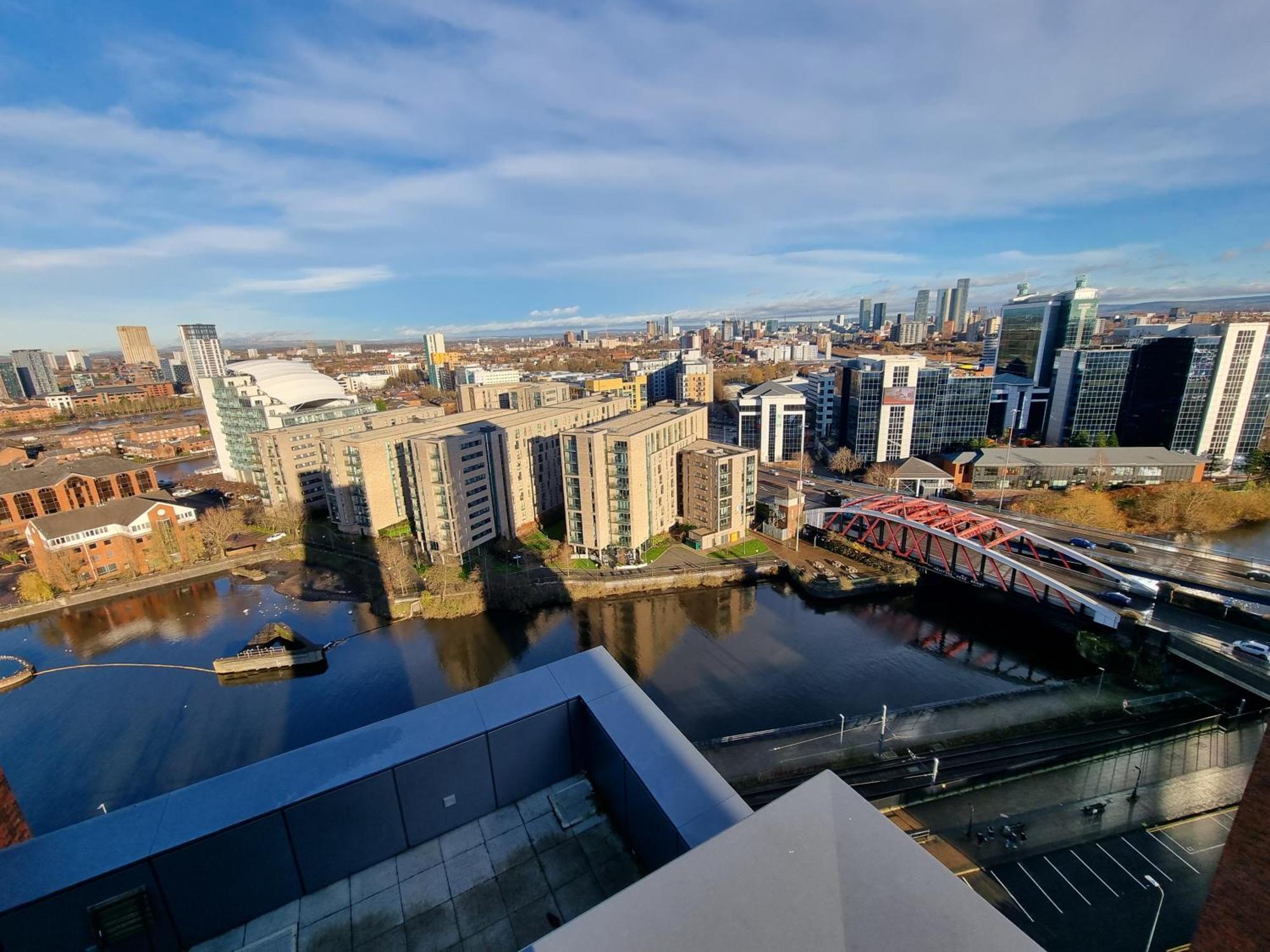 Trafford Suite Modern 1 Bed With Cinema Room 曼彻斯特 外观 照片